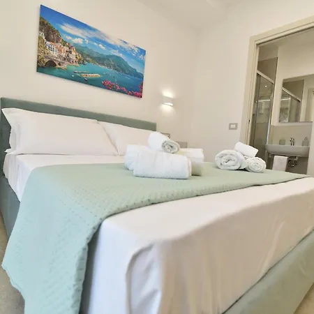 La Casa Del Boscaiolo 3* アジェーロラ